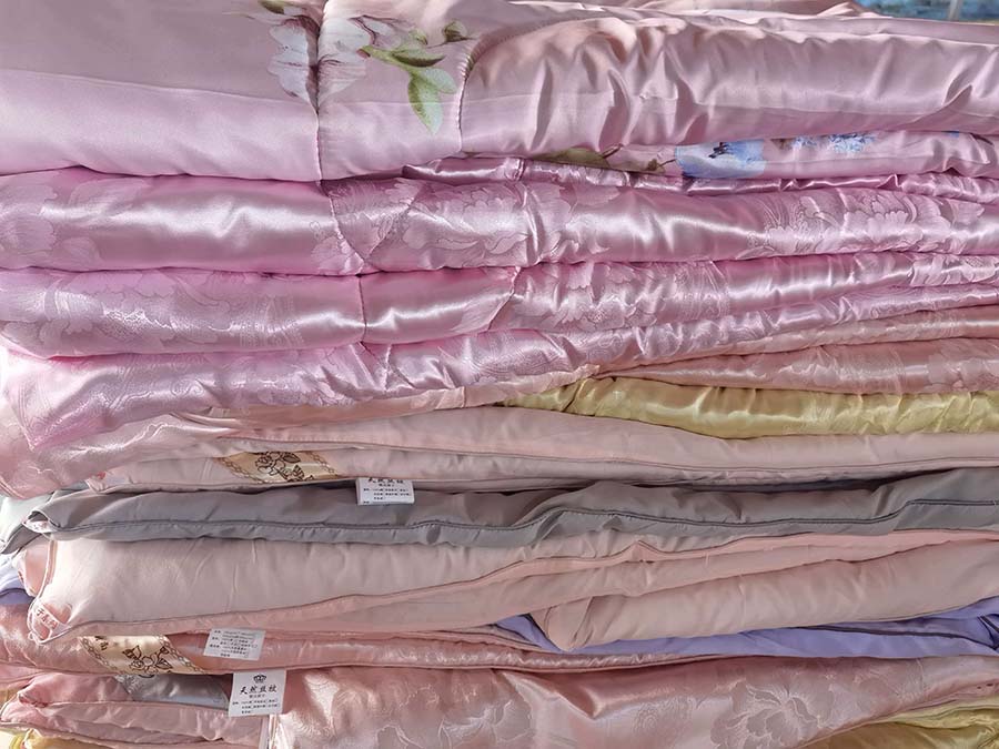 贡缎提花蚕丝被子